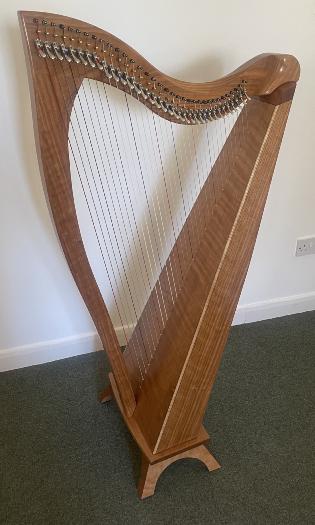 Dusty Strings FH 34 Lever Harp: Cherry with Camac Levers - in Stock